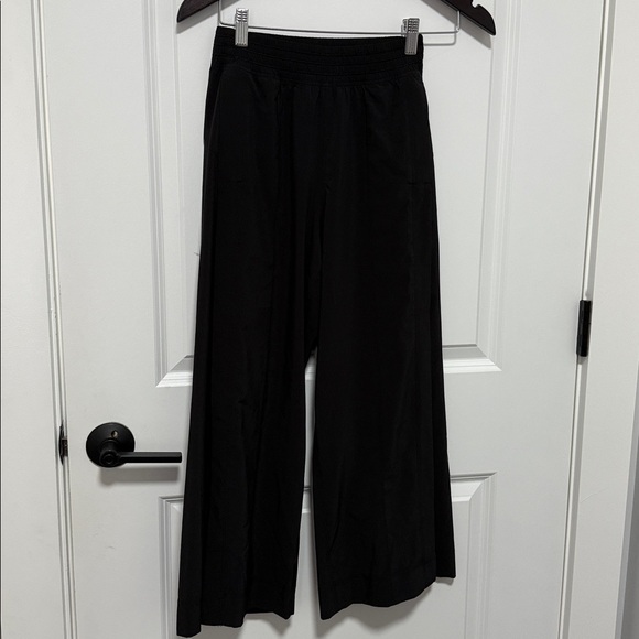 Black Wide-Leg Culottes - Picture 2 of 10
